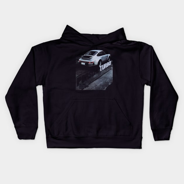 turbo  classic Kids Hoodie by retroracing